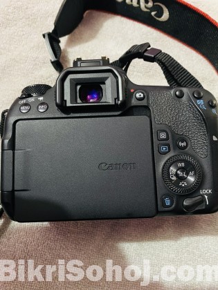 Canon 77D & prime lense